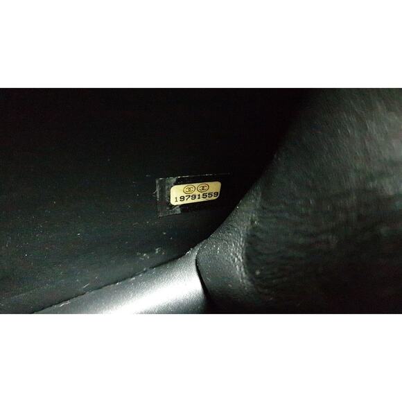 Chanel Python Patent Boy Clutch Bag - Picture 8 of 8